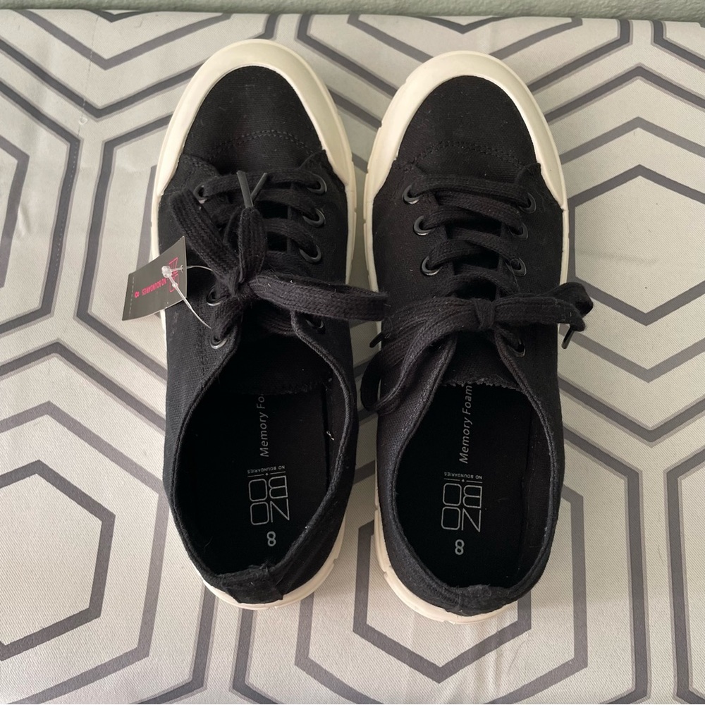 🌱5/$25🌱 No Boundaries | Black & White Canvas Platform Sneakers - Picture 3 of 7